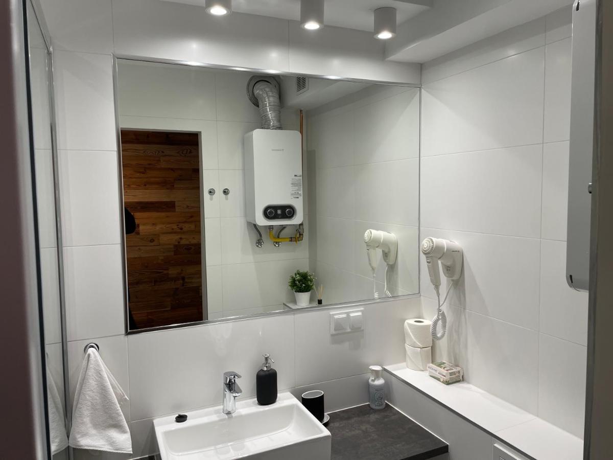 Przystanek Aleja Korfantego 8 Apartment *